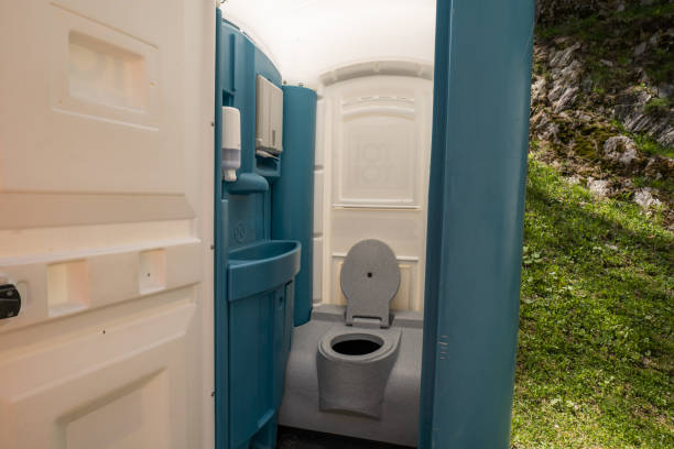 Portable Toilet Options We Offer in Pepeekeo, HI